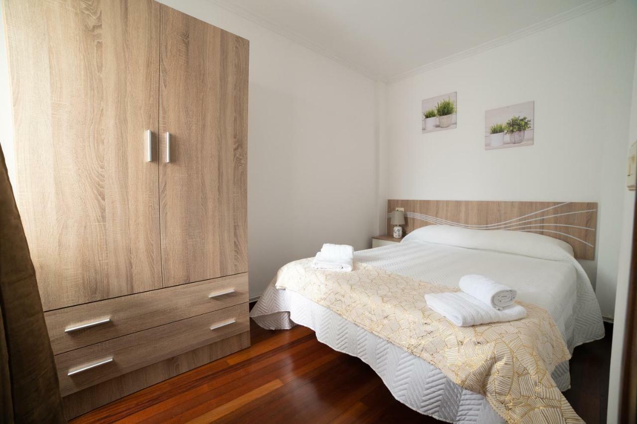 Apartamentos Enteros O Lagar 梅利德 外观 照片